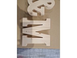 Enseigne lettre en Bois Sapin