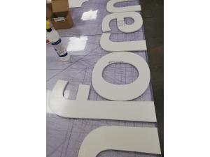 Dcoupe lettre pour enseigne magasin Conforama