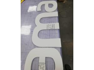 Dcoupe lettre pour enseigne magasin Conforama
