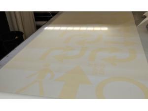 Adh�sif D�coupe Vinyle blanc pour Association Kimera � Carouge